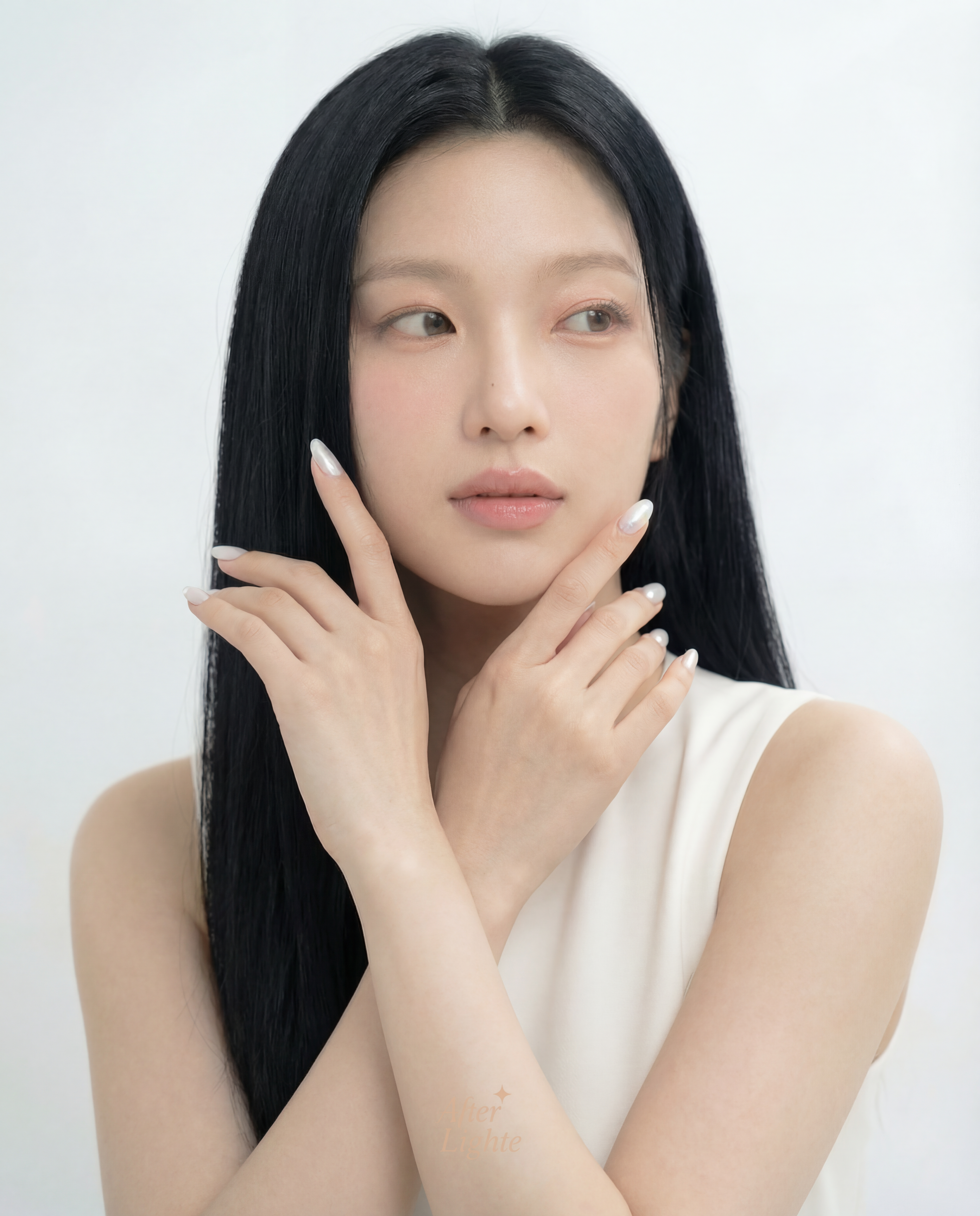 Snow White Cat-Eye Glow ｜雪曜白（自帶高光）